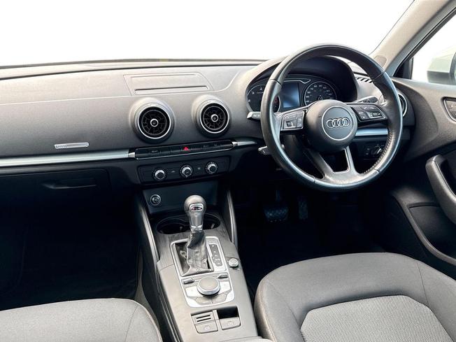 AUDI A3 Photo 11