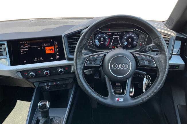 Audi A1 Photo 11