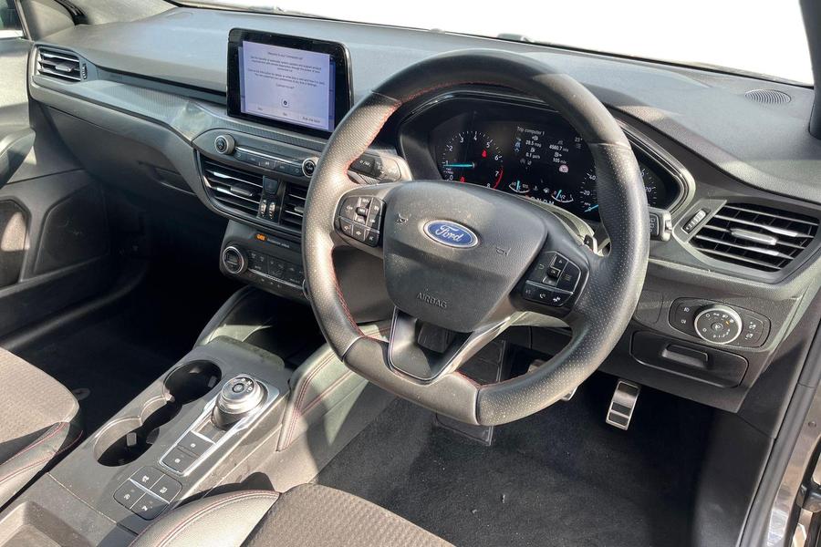 Ford FOCUS Photo autoimg-3bb18019355eff2ad48da6d646dd139583e6b1f4.jpg