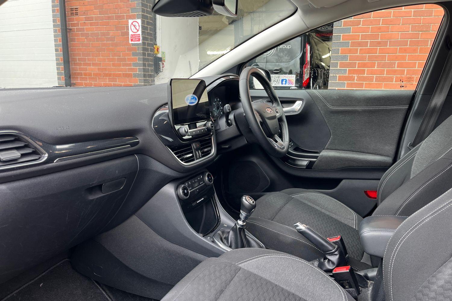 Ford PUMA Photo 17
