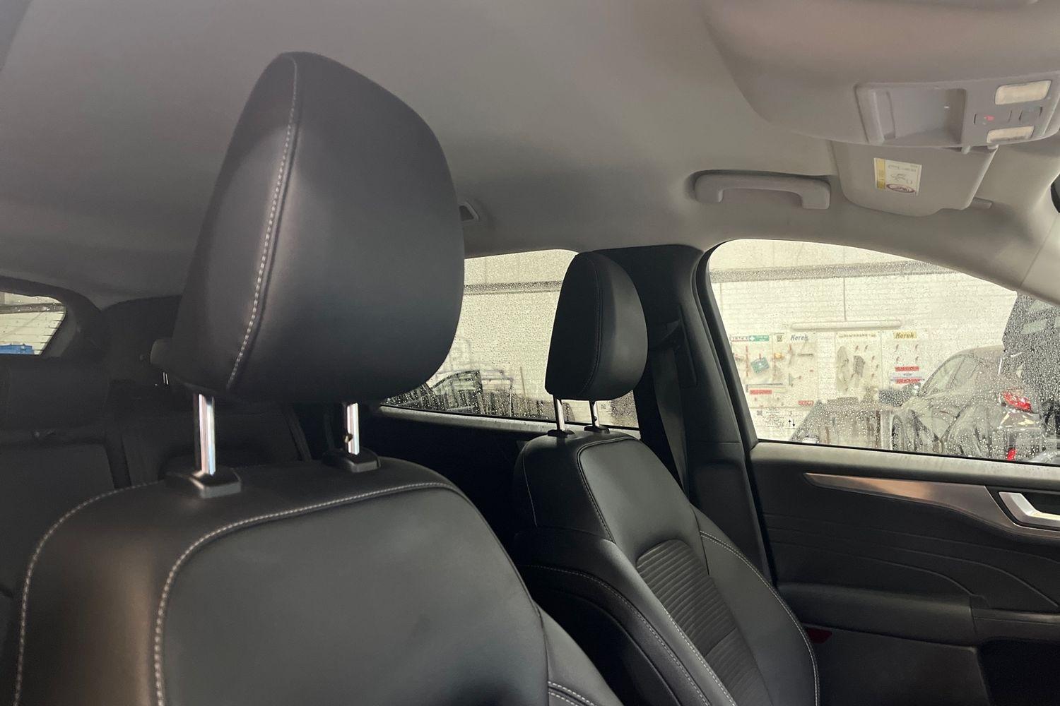 Ford KUGA Photo 16
