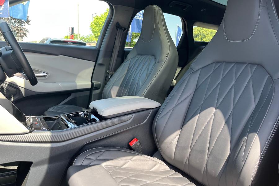 Ford Explorer Photo autoimg-3bb8c67535a7e5361a2a7e3dd4841fa838c70f5d.jpg