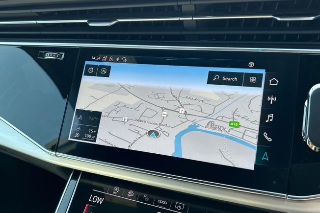 AUDI Q7 Photo 14