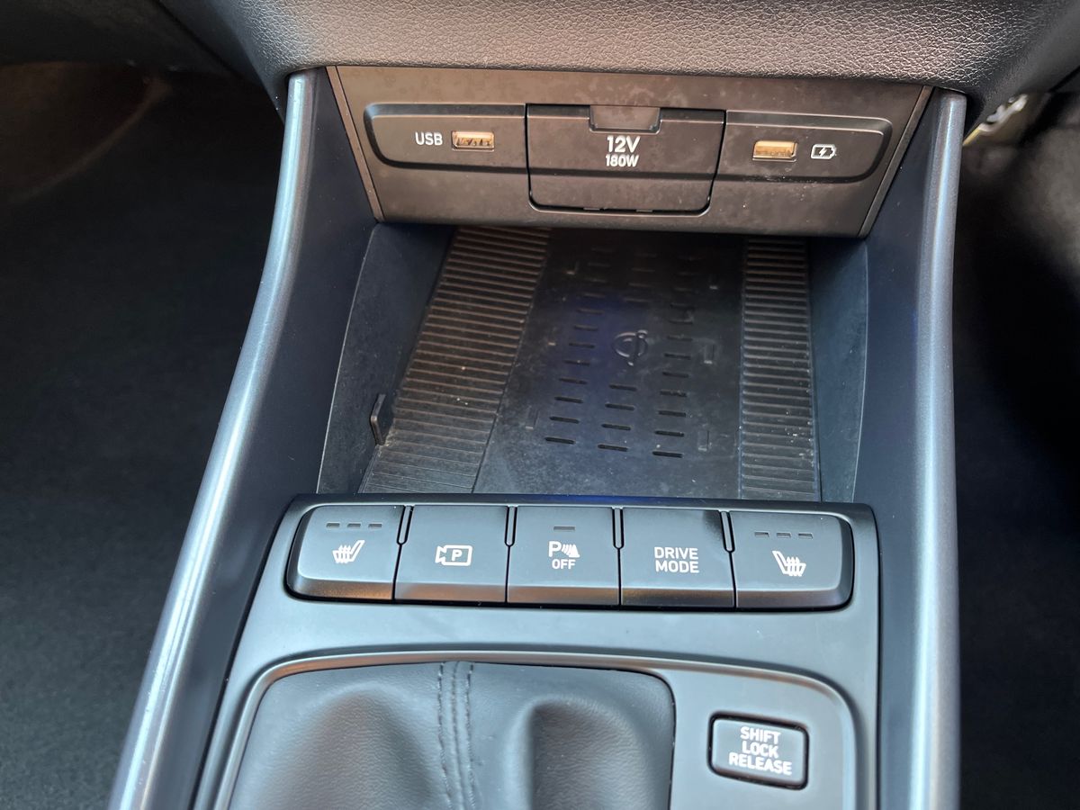 Hyundai BAYON Photo 35