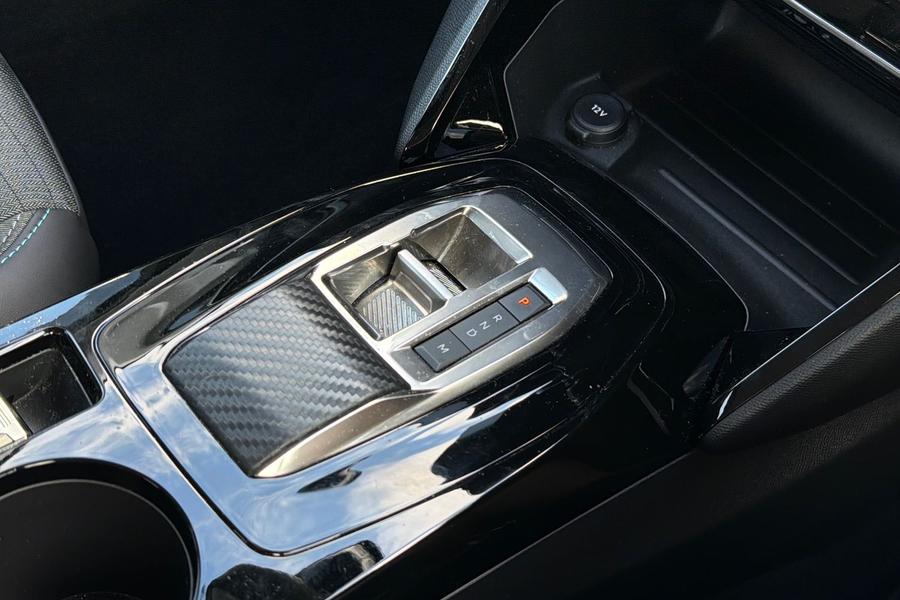 Peugeot 208 Photo autoimg-3bbedb4217308787012d06af5d383f15dfc3a4d2.jpg