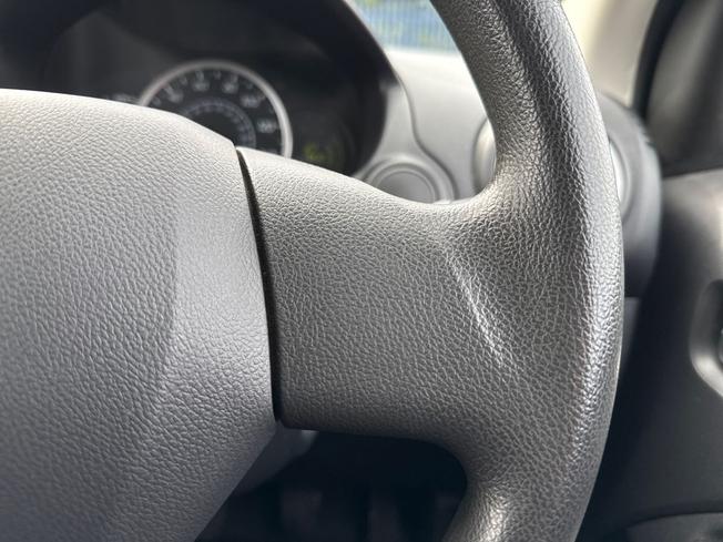 MITSUBISHI Mirage Photo 17