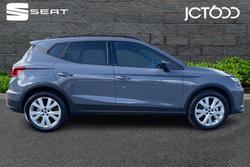 SEAT Arona Photo 4