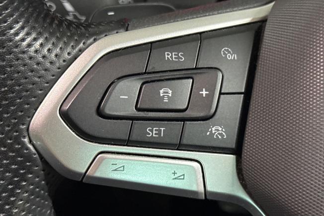 VOLKSWAGEN Passat Photo 16