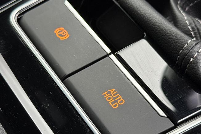 VOLKSWAGEN Golf Photo 35
