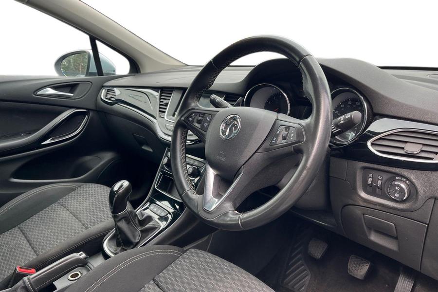 Vauxhall ASTRA Photo autoimg-3bcba44a4172d6f86bfed4cd7764f1dfedb5d137.jpg