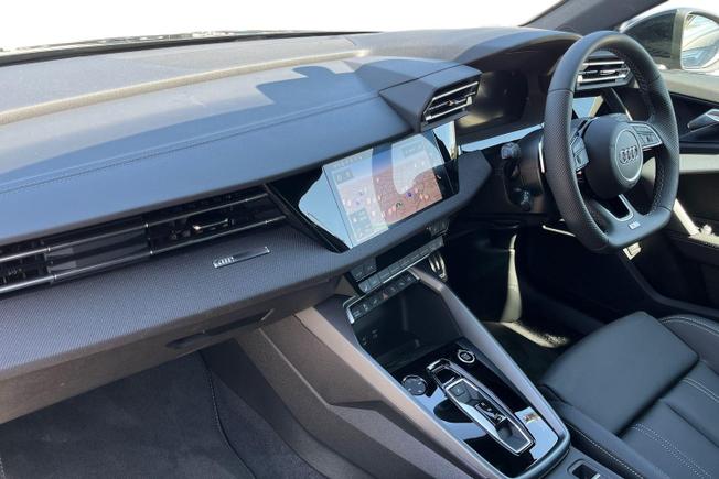 Audi A3 Photo 2