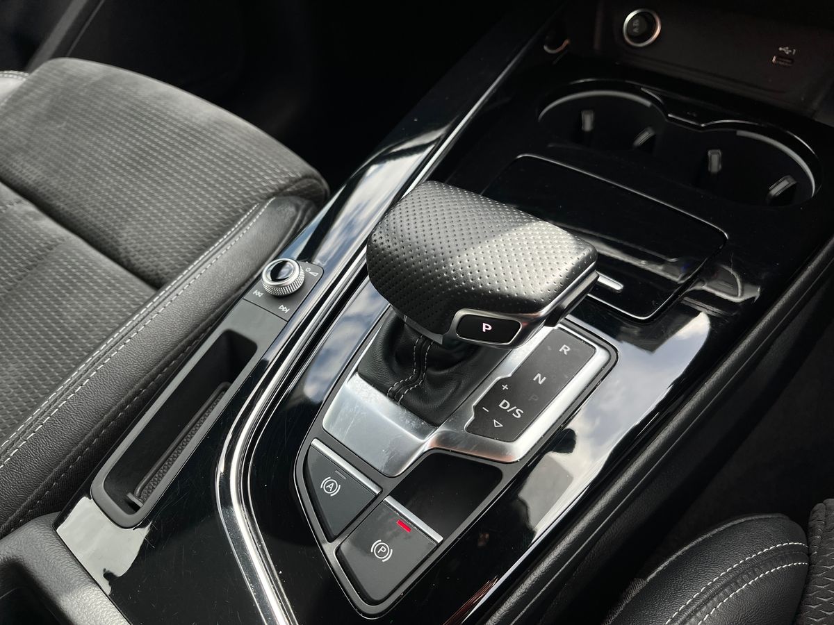 Audi A4 Photo 13