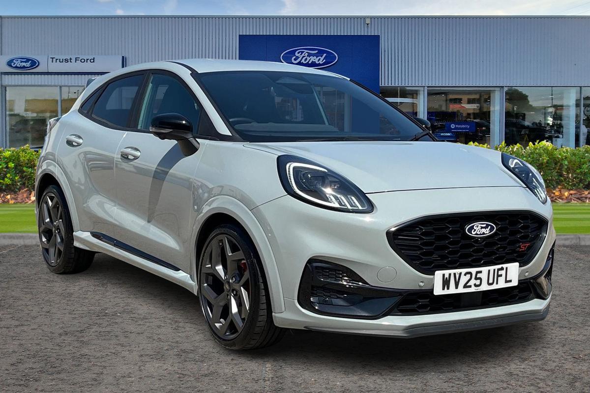 Ford Puma listing photo