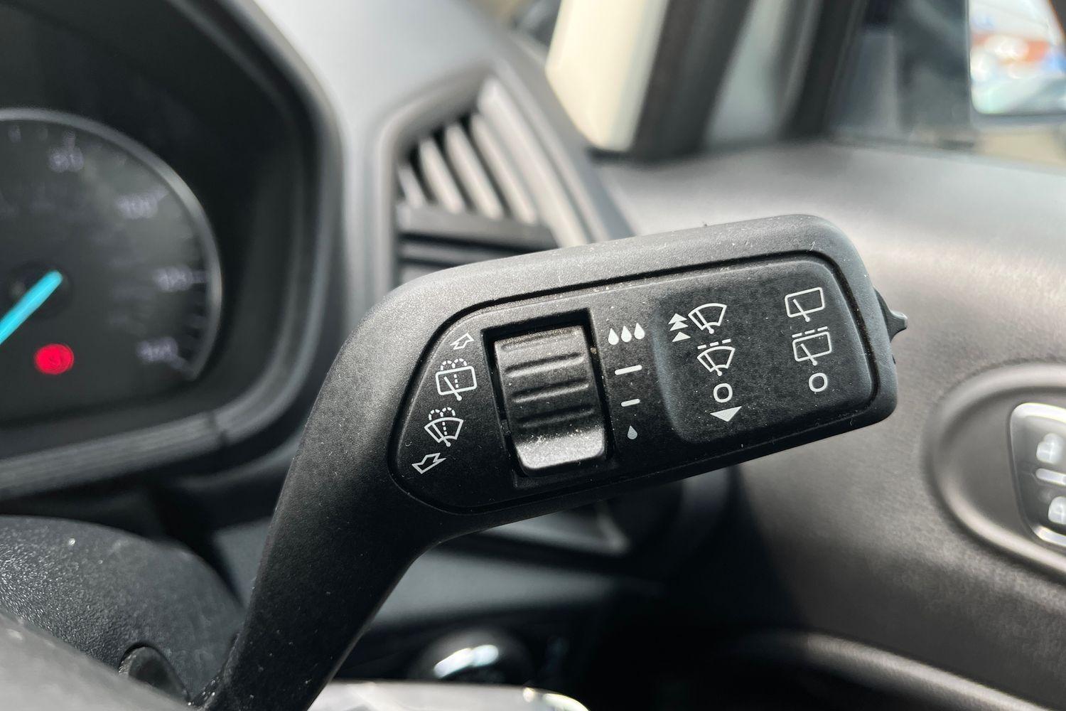 Ford EcoSport Photo 14