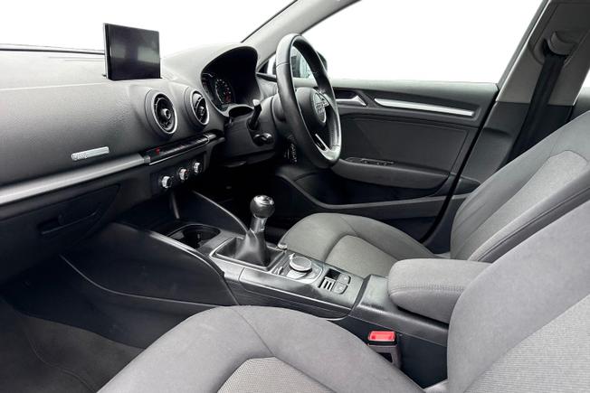 Audi A3 Photo 2