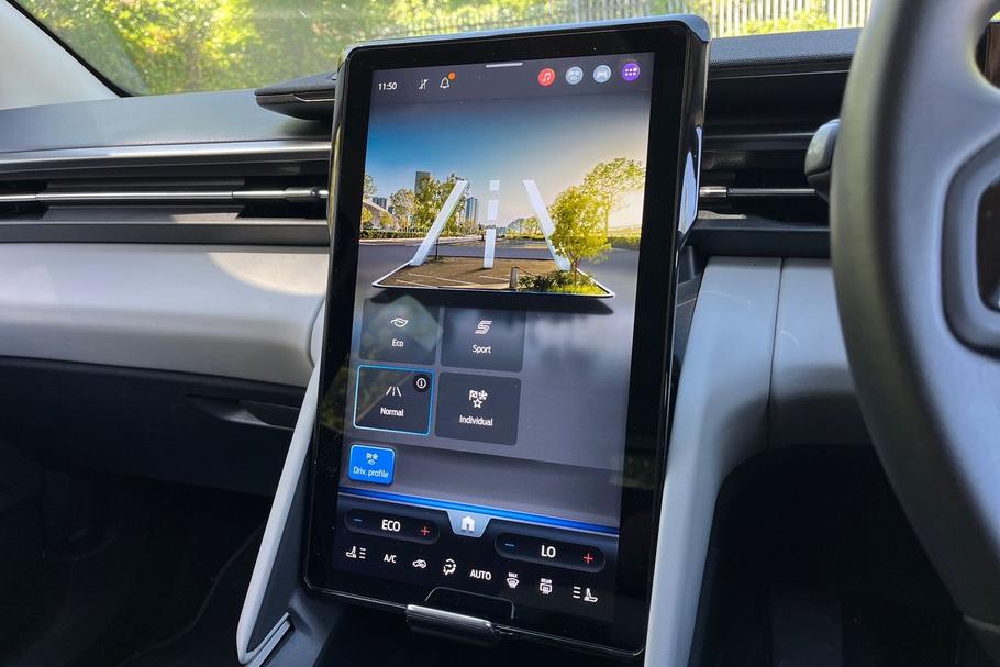 Used Ford Explorer 26