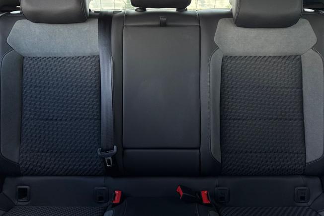 VOLKSWAGEN T-Roc Photo 39