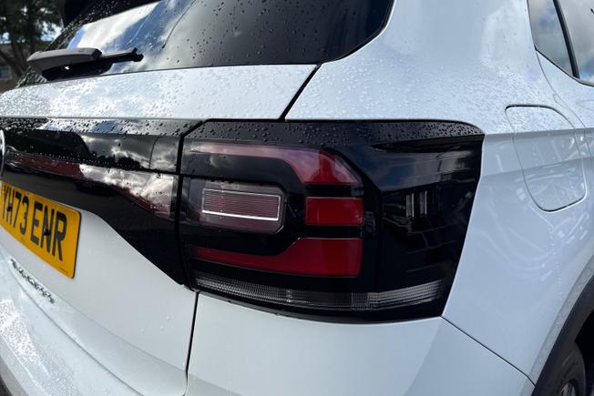 VOLKSWAGEN T-Cross Photo 18