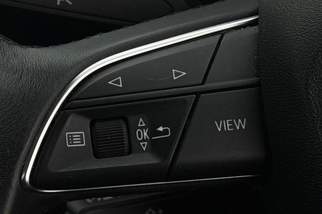 AUDI Q3 Photo 16