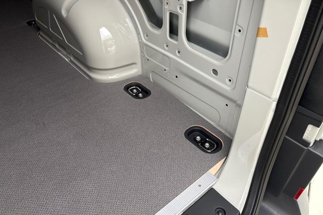 VOLKSWAGEN Crafter Photo 22