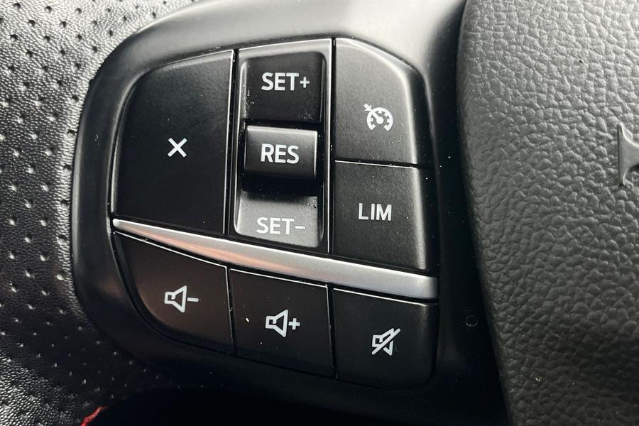 Ford Kuga Photo autoimg-3bf13ca5702a647e390a2984299f9521a5086123.jpg