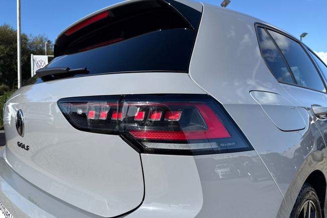 VOLKSWAGEN Golf Photo 18