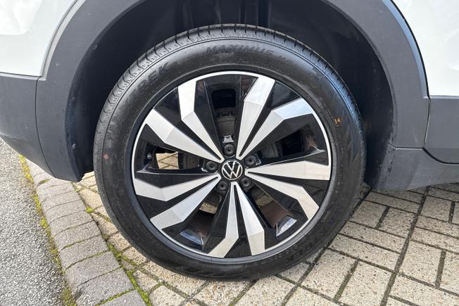 VOLKSWAGEN T-Cross Photo 24