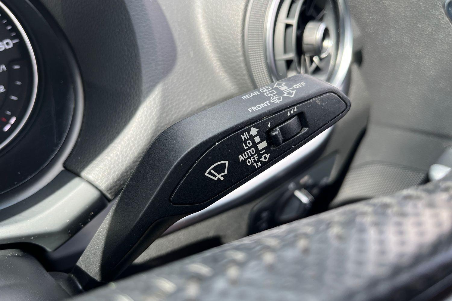 Audi Q2 Photo 14