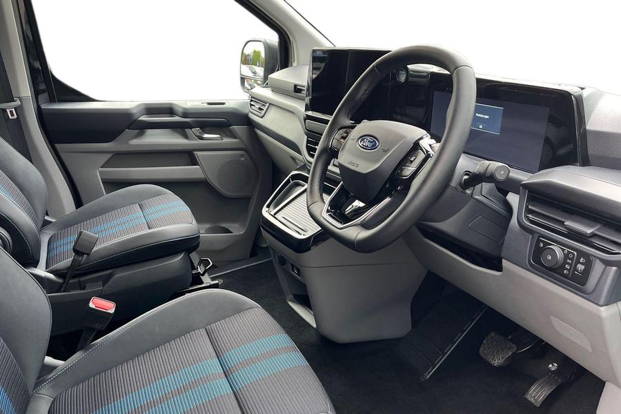 Ford TRANSIT CUSTOM Photo autoimg-3bfc83b19df1dd4785c2a17d5111a22ae4b06e4e.jpg