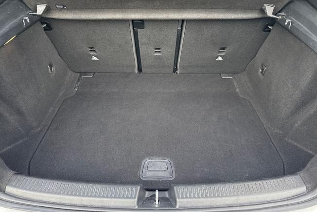 MERCEDES-BENZ A Class Photo 12