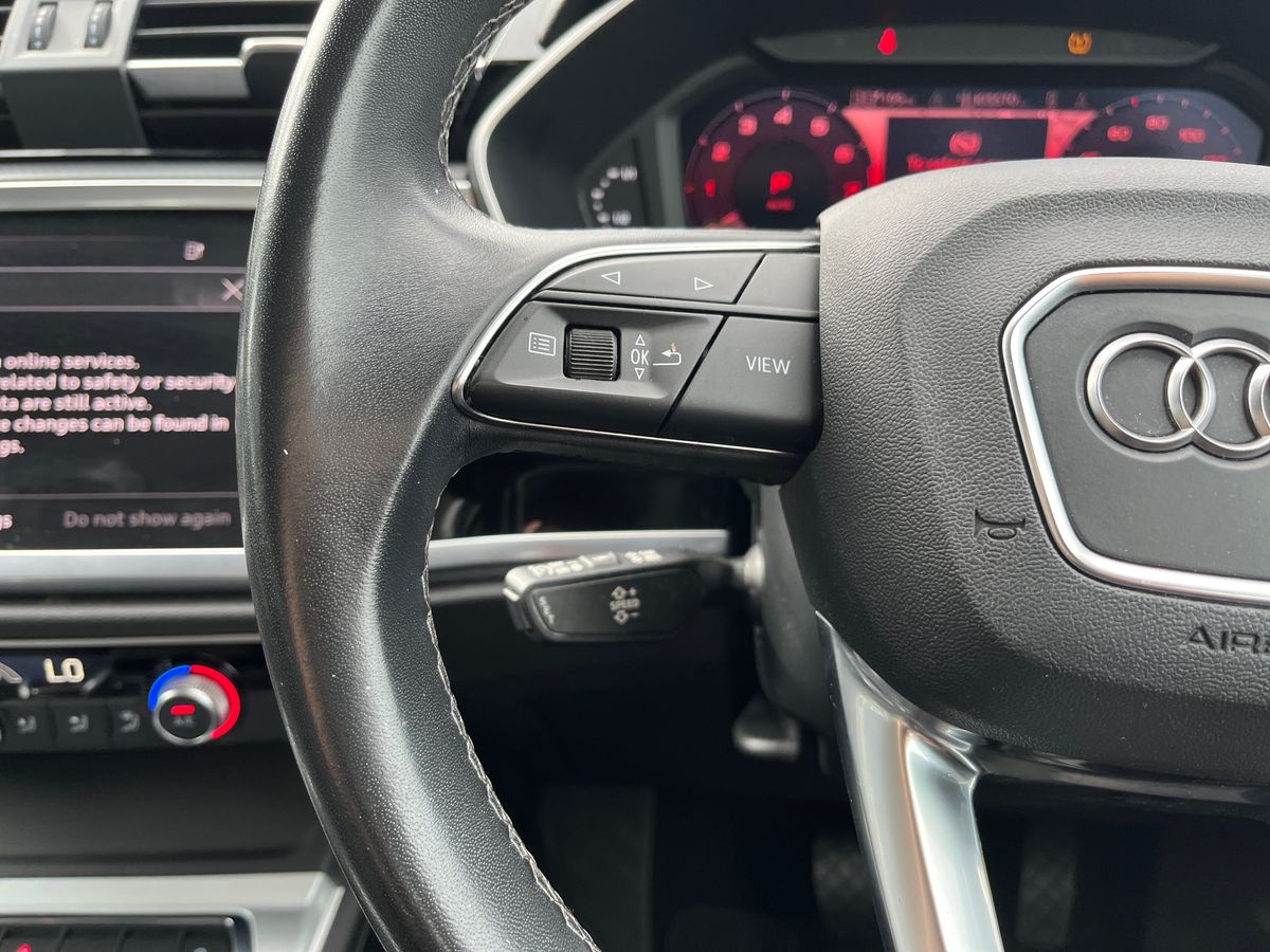 Audi Q3 Photo 14