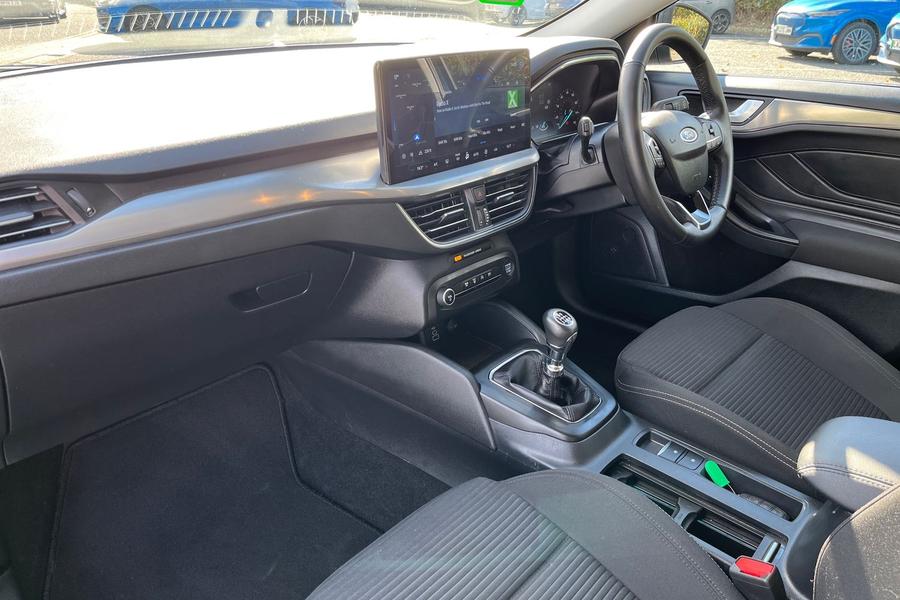 Ford FOCUS Photo autoimg-3c0f9cd05c6697fa8d5b438d506ab3a0f48ee272.jpg
