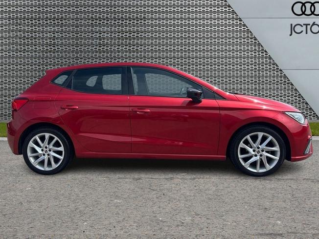 SEAT Ibiza Photo 4