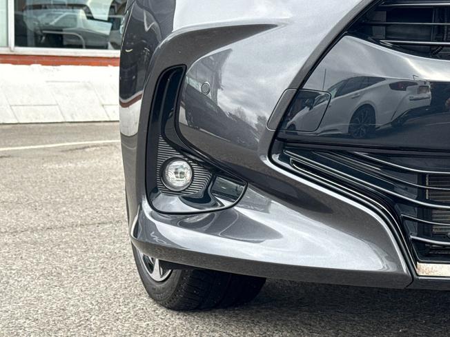 TOYOTA Yaris Photo 22