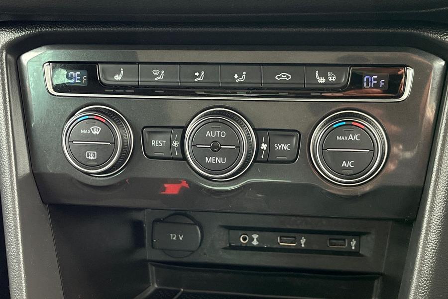 Volkswagen Tiguan Photo autoimg-3c16aa6d2e694f509e93206c5ccf22c33c48b9a5.jpg
