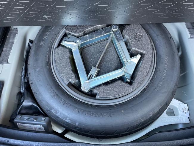 TOYOTA Rav4 Photo 36