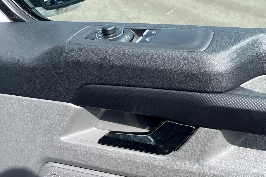 Used Ford E-TRANSIT CUSTOM RX26BBU 23