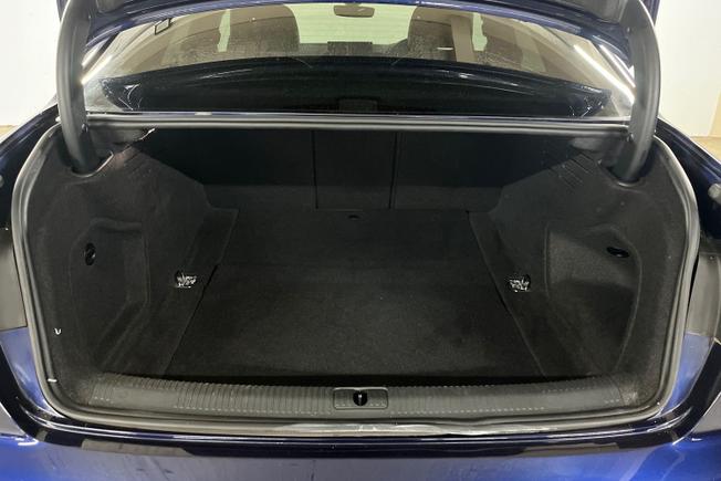 AUDI A4 Photo 12
