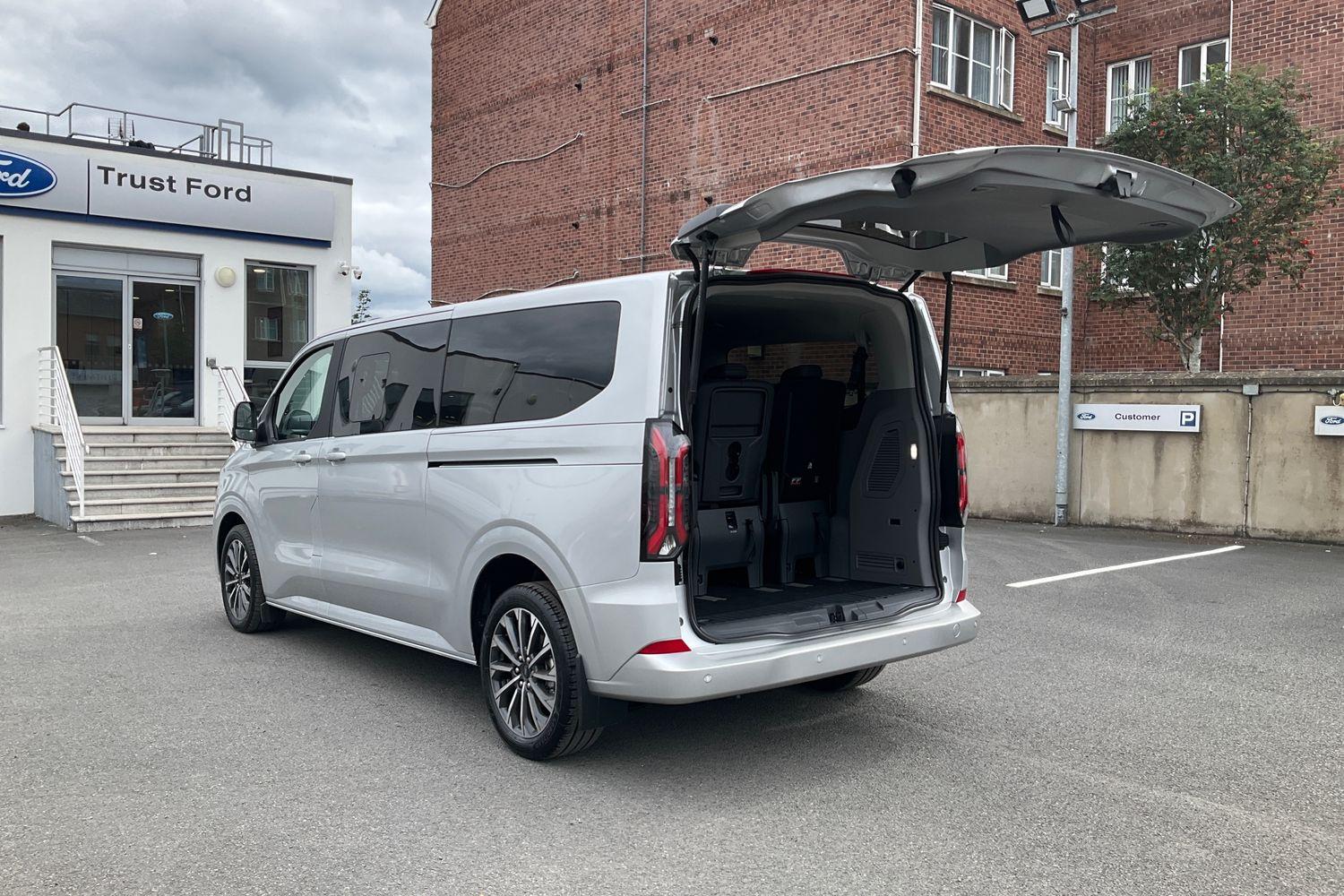 Ford Tourneo Custom Photo 6