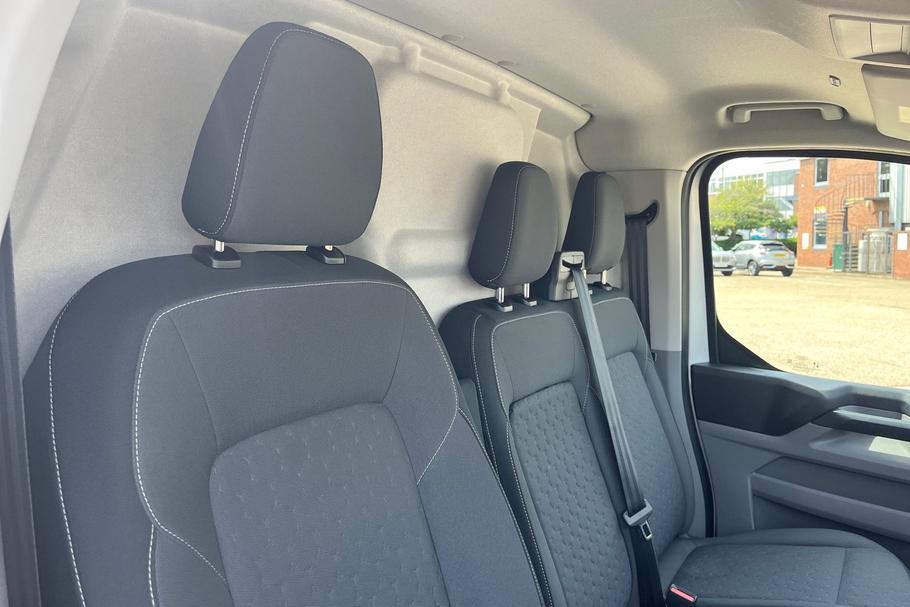 Used Ford TRANSIT CUSTOM MA25EVD 31