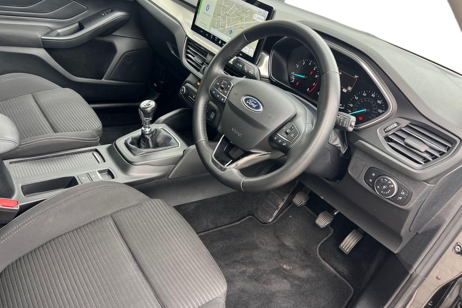 Ford FOCUS Photo 8
