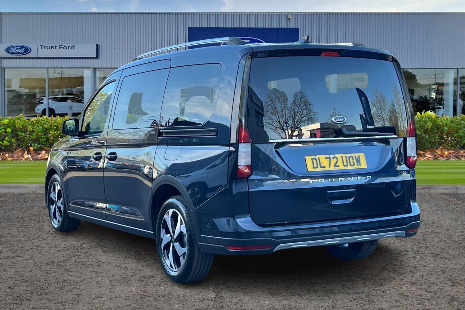 Ford TOURNEO CONNECT Photo 1