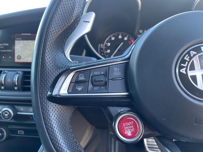 ALFA ROMEO Giulia Photo 16