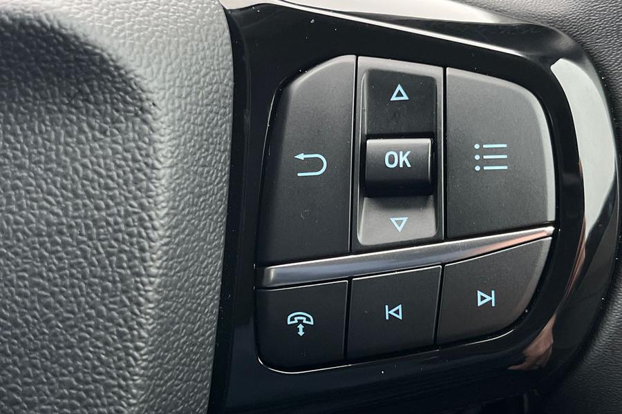 Ford PUMA GEN-E Photo autoimg-3c25472c3542edde8995dc9c83d5d425d68e13e9.jpg