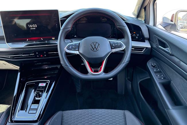 Volkswagen Golf Photo 11