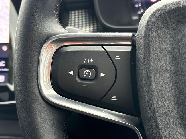 VOLVO Xc40 Photo 16