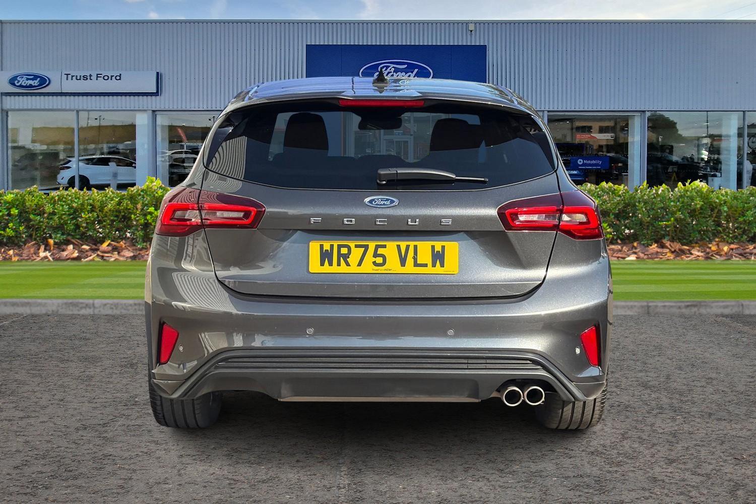 Ford FOCUS Photo 6