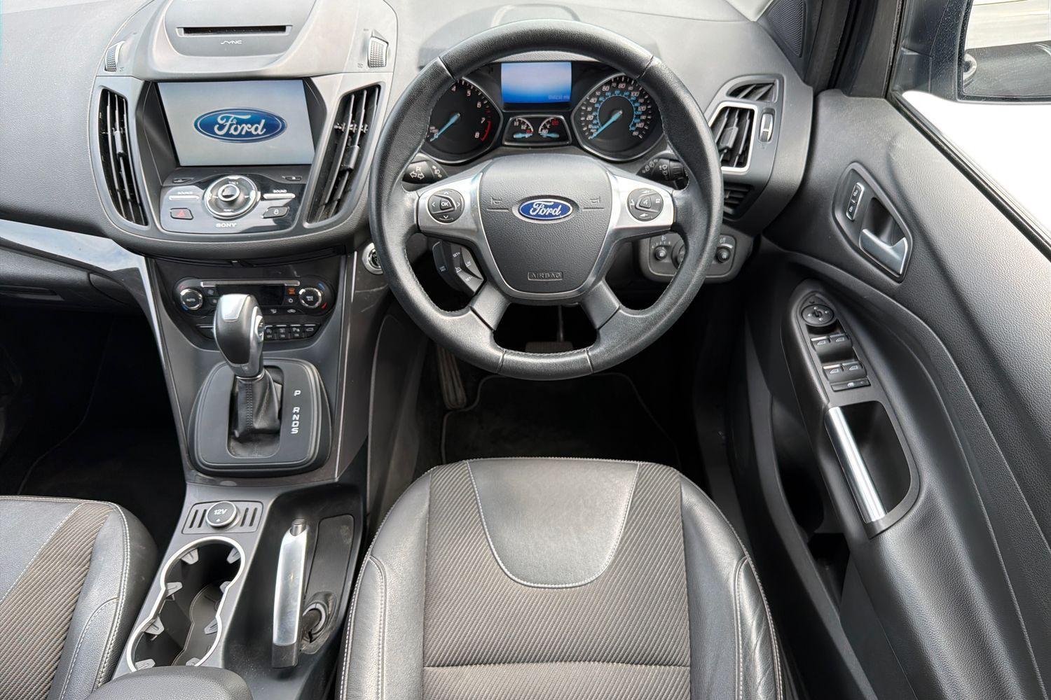 Ford KUGA Photo 10