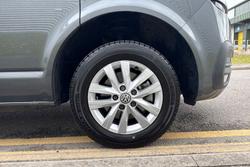 VOLKSWAGEN Transporter Photo 5