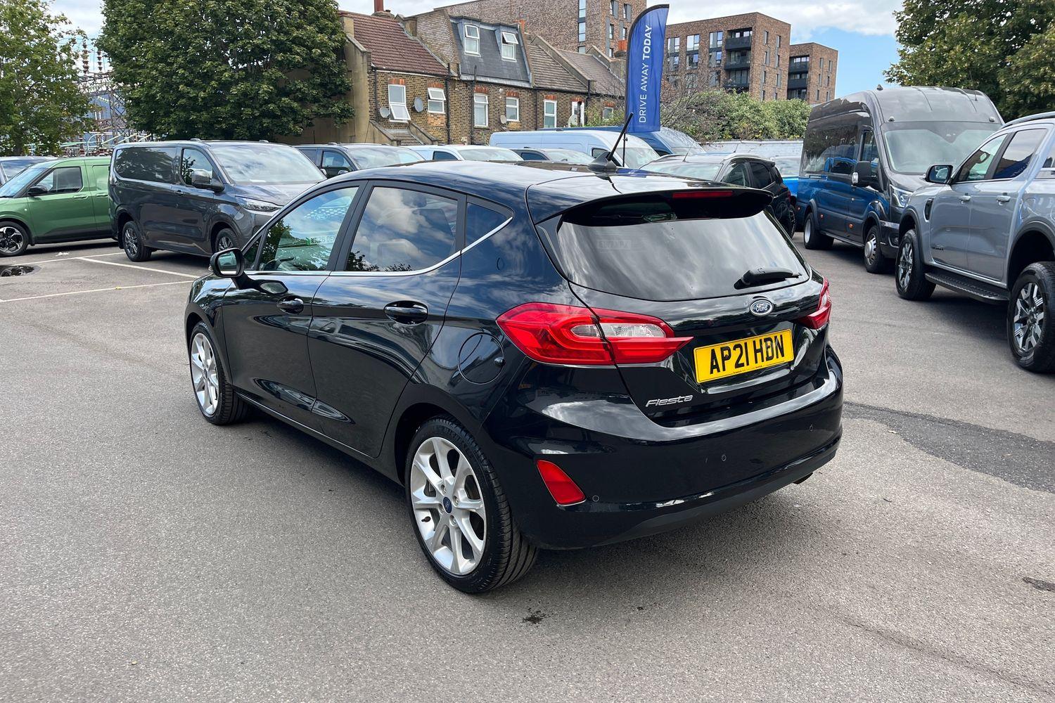 Ford FIESTA Photo 33